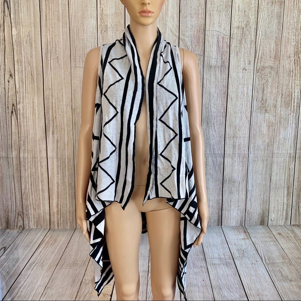 Geometric Sleeveless cute Cardigan